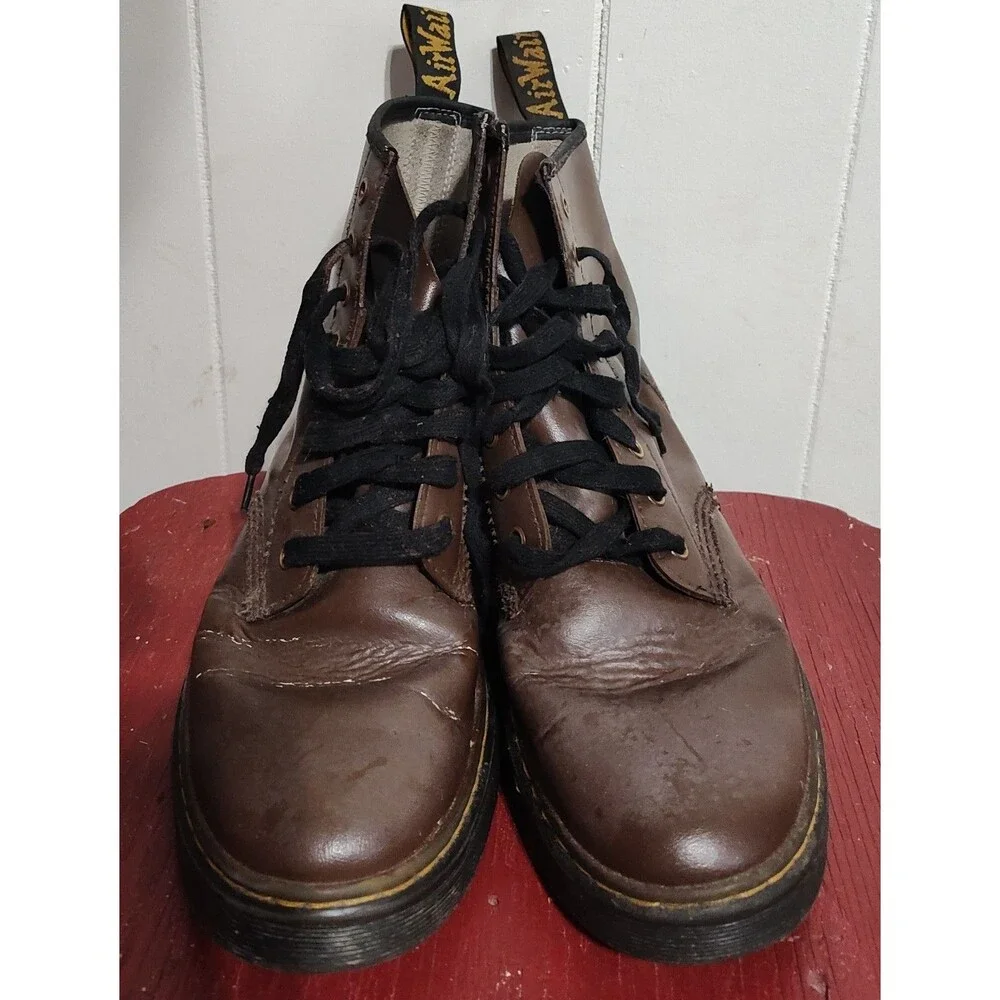 Dr. Doc Martens Zavala Airwair Lace Up Brown Leather Boots AW004 9 Thrashed